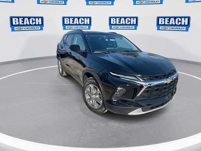 New 2026 Chevrolet Blazer LT w/ Convenience Package FWD image 2