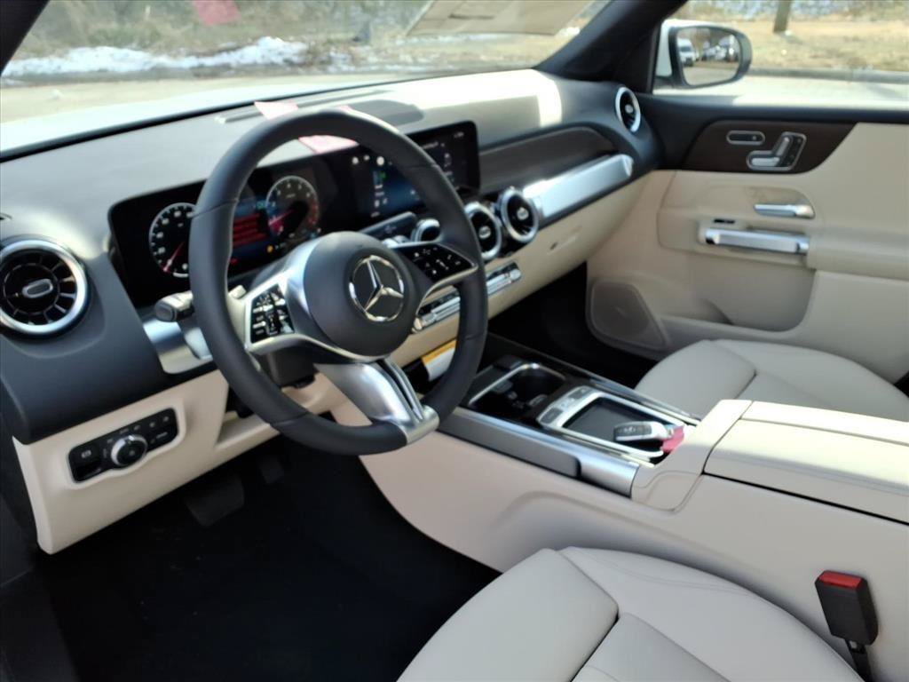 New 2026 Mercedes-Benz GLB 250 4MATIC image 25