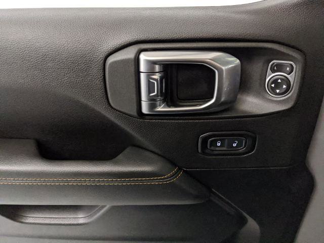 Used 2023 Jeep Wrangler Unlimited Sahara image 17