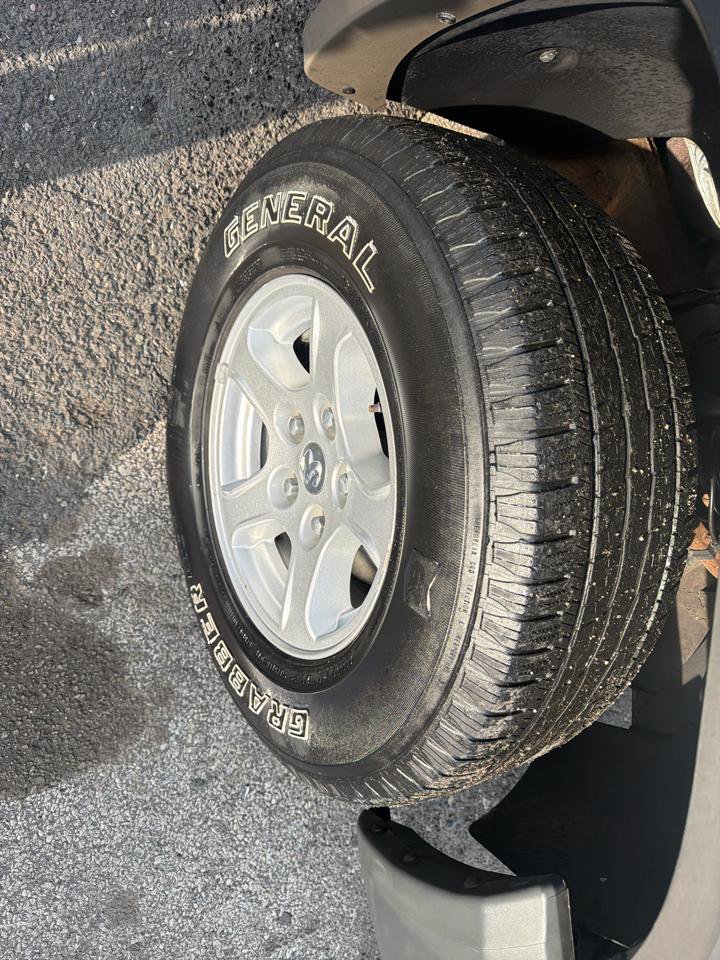 Used 2005 Dodge Dakota SLT image 4