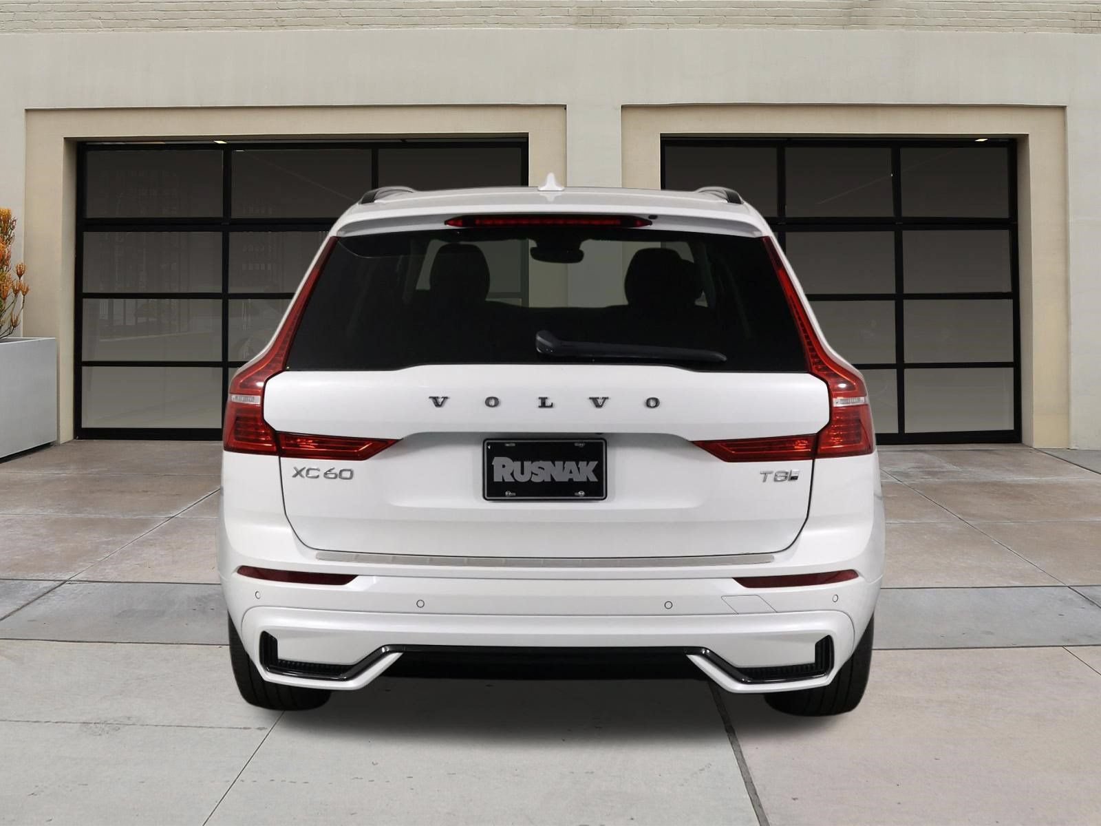 Certified 2025 Volvo XC60 T8 Core w/ Protection Package Premier AWD/4WD image 5