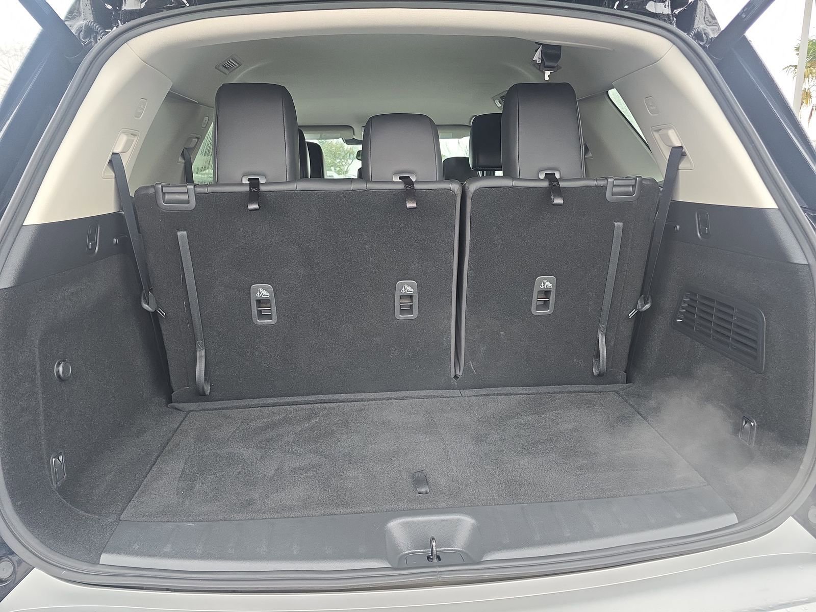 Used 2022 Nissan Pathfinder SL image 27