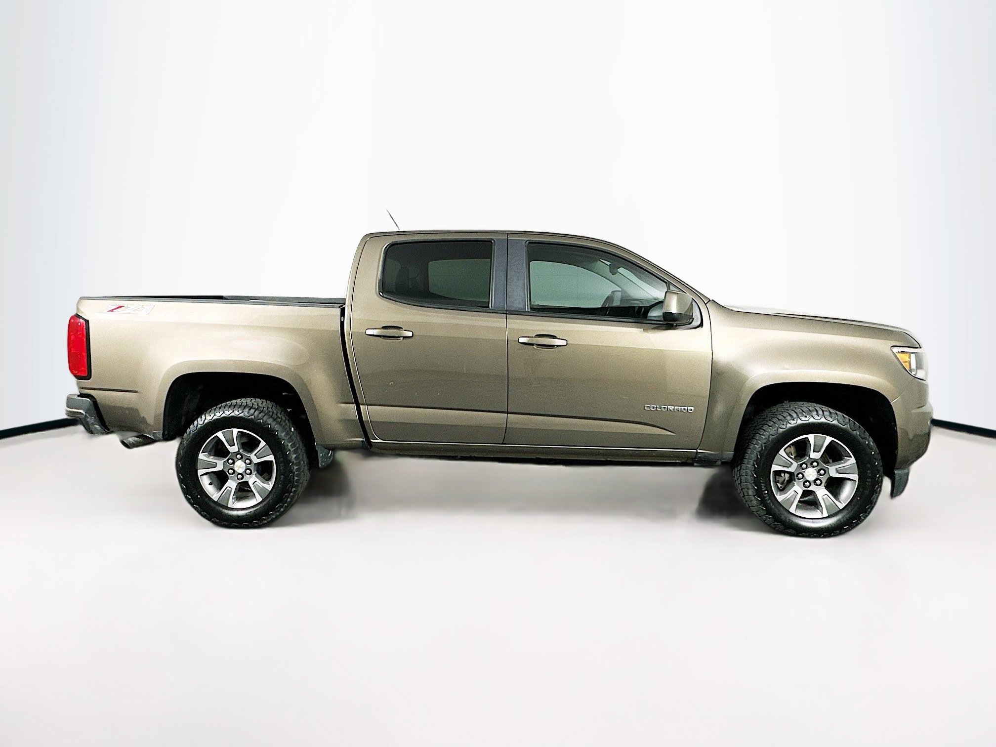 Used 2015 Chevrolet Colorado Z71 AWD/4WD image 10