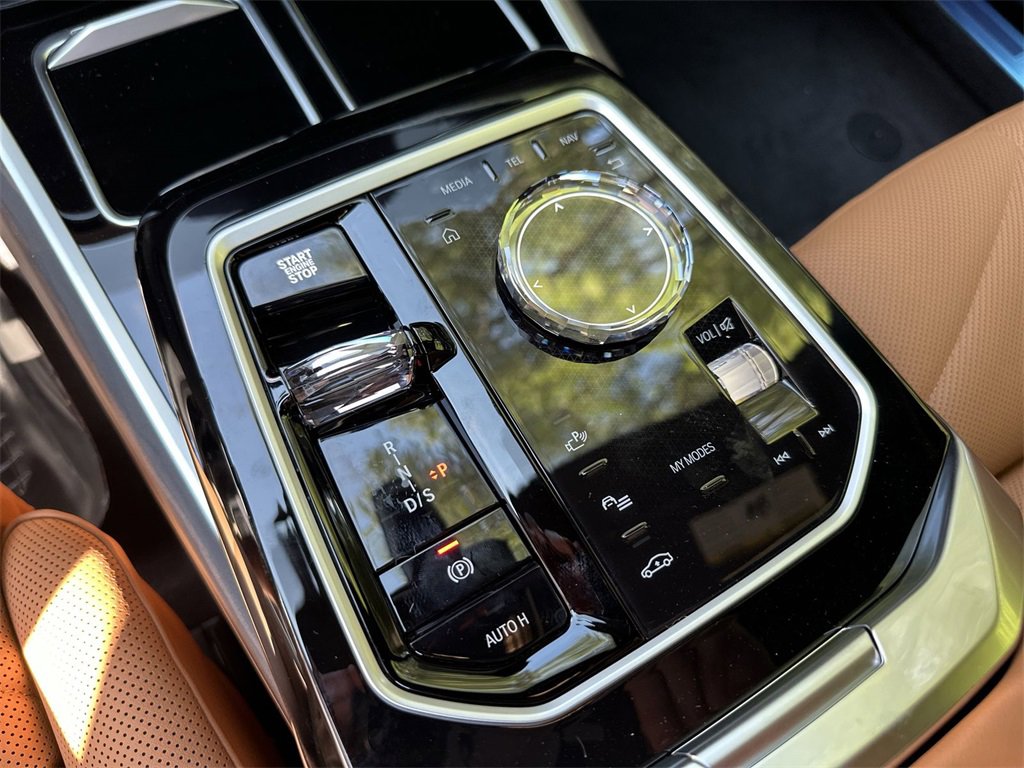 New 2026 BMW 740i xDrive image 18