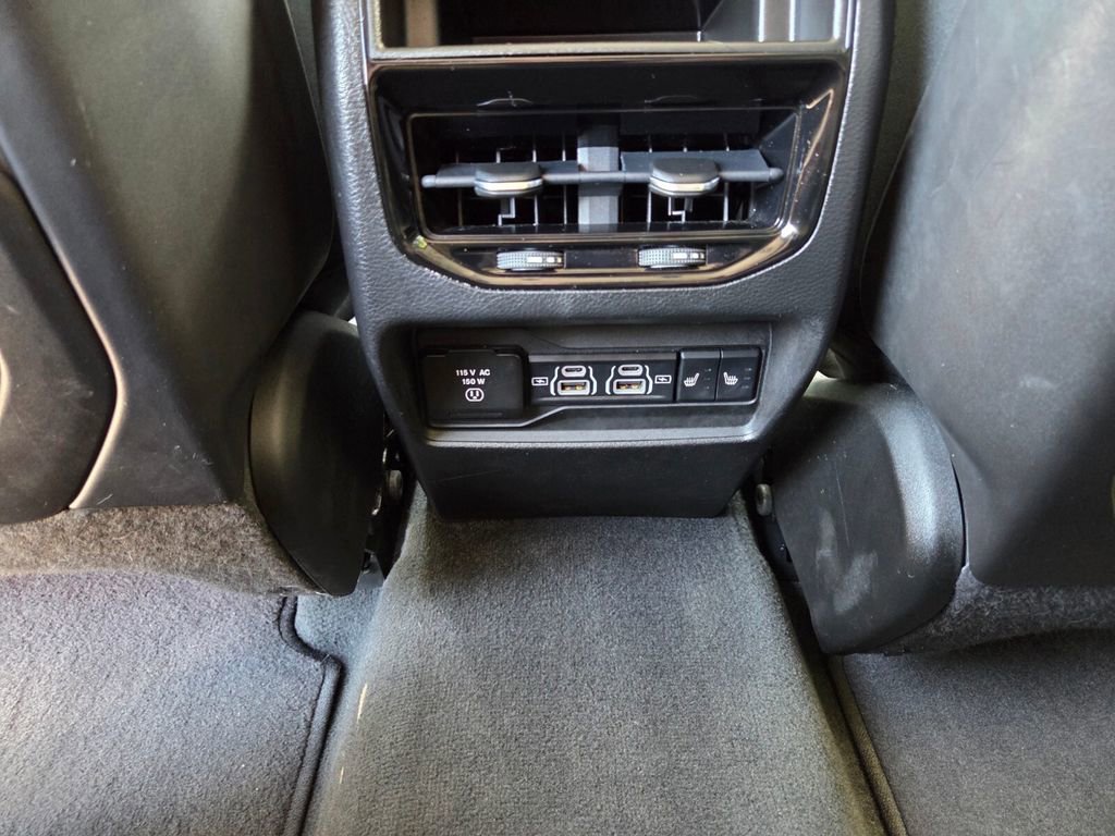 Used 2022 Jeep Grand Cherokee Limited AWD/4WD image 16