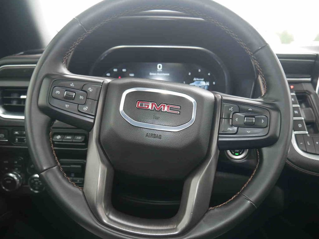 Used 2024 GMC Yukon XL AT4 w/ Technology Package AWD/4WD image 41