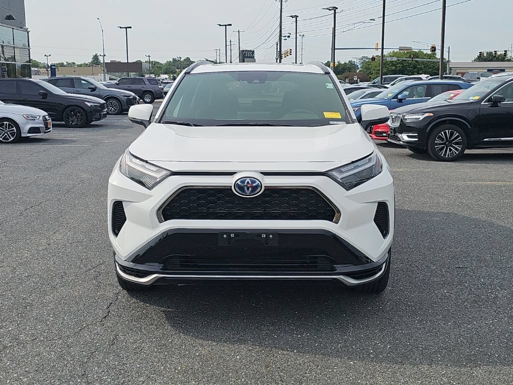 Used 2022 Toyota RAV4 SE w/ Weather & Moonroof Package AWD/4WD image 17