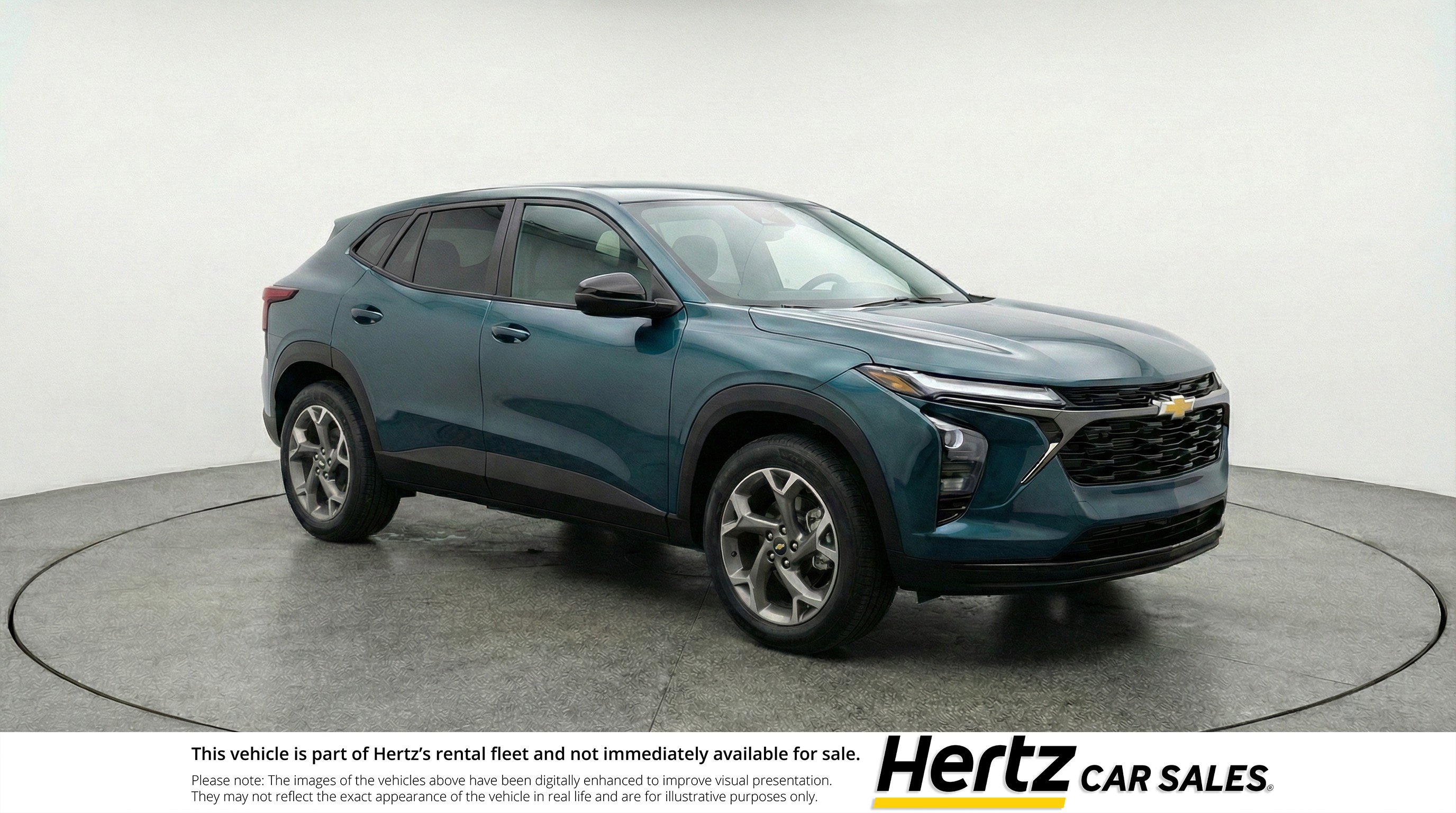 Used 2025 Chevrolet Trax LT image 1