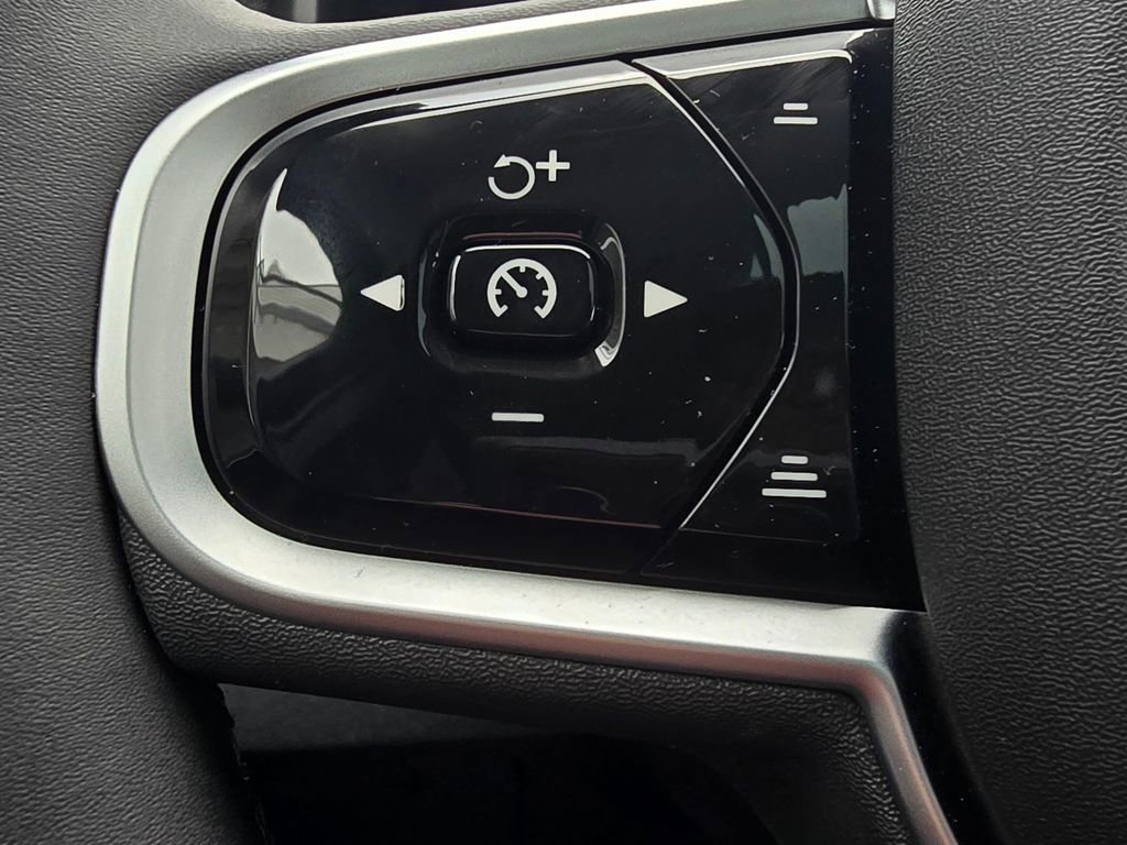 New 2026 Volvo XC90 T8 Ultra w/ Protection Package image 37