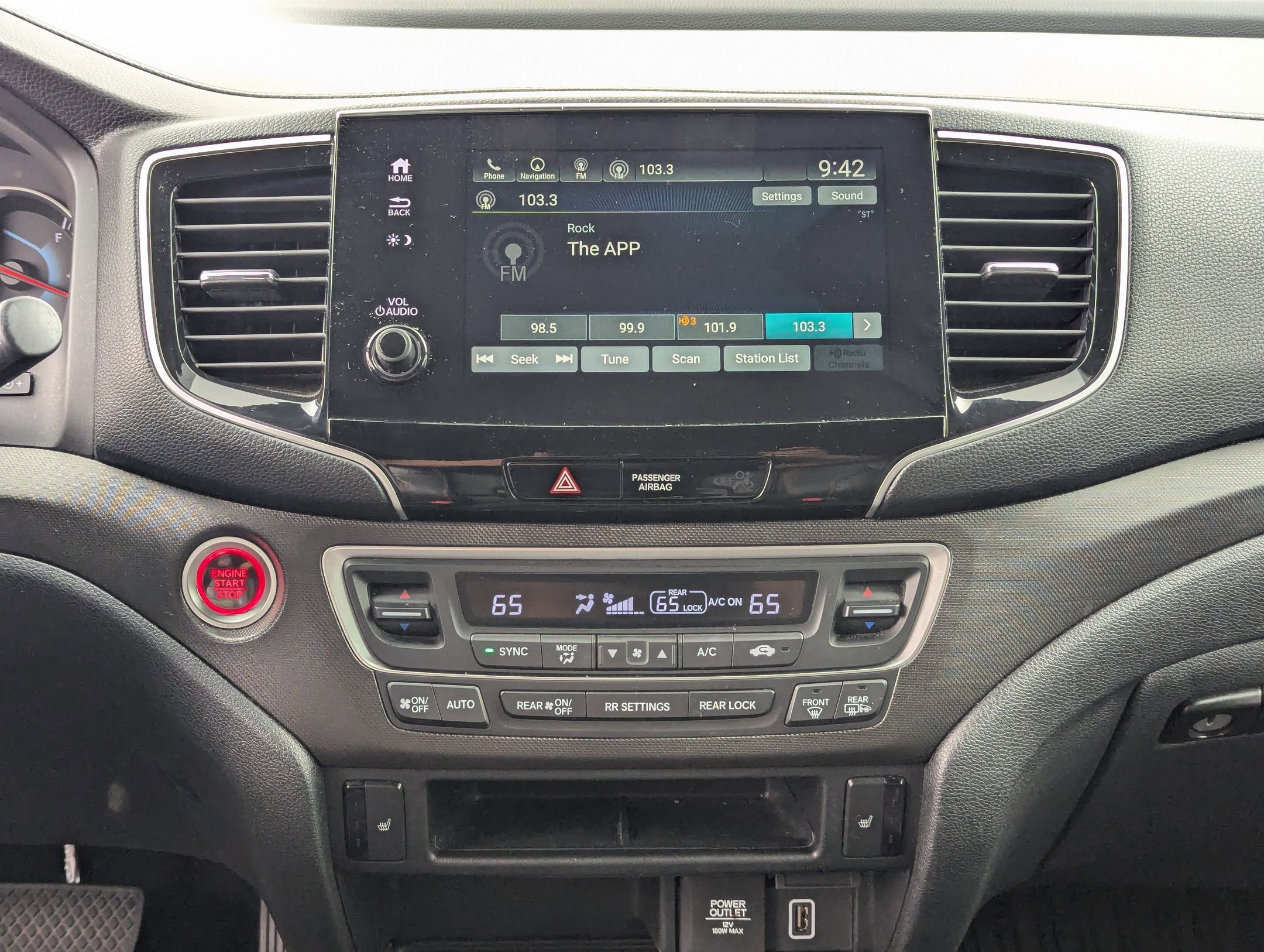 Used 2022 Honda Pilot TrailSport image 18