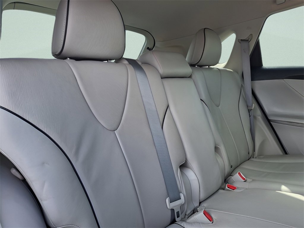 Used 2013 Toyota Venza XLE image 27