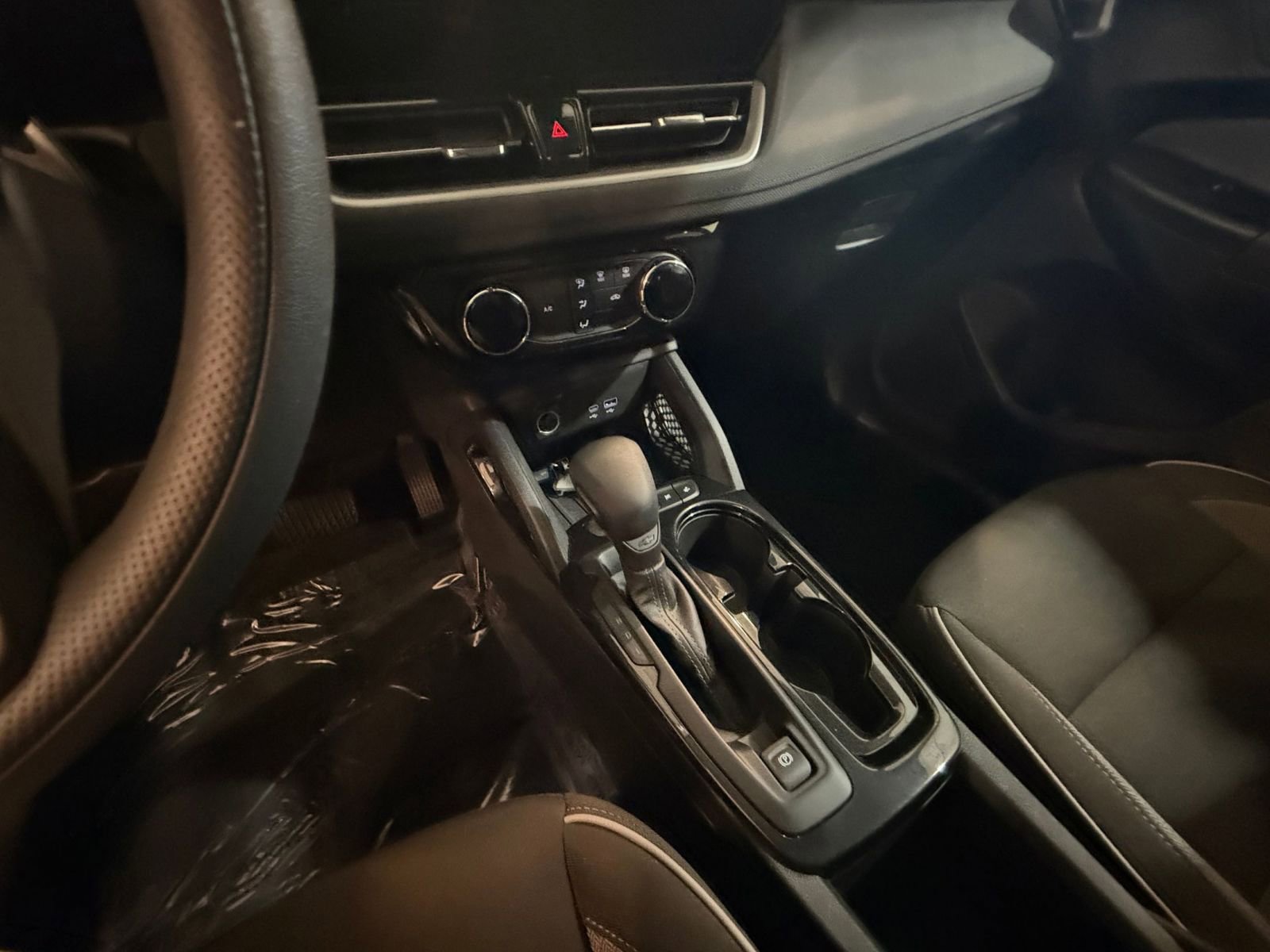 Used 2025 Chevrolet TrailBlazer LT image 39