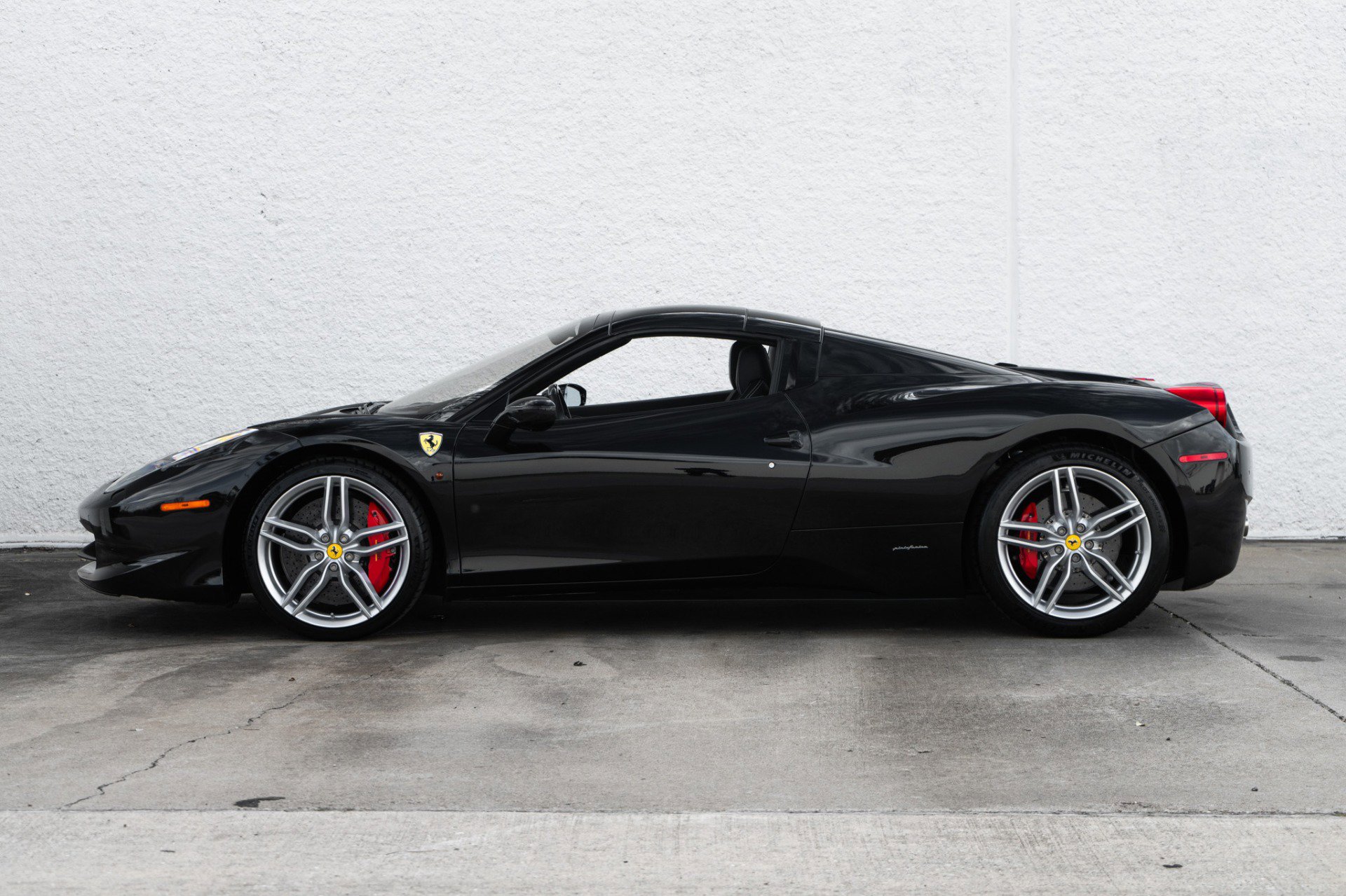 Used 2013 Ferrari 458 Spider image 7