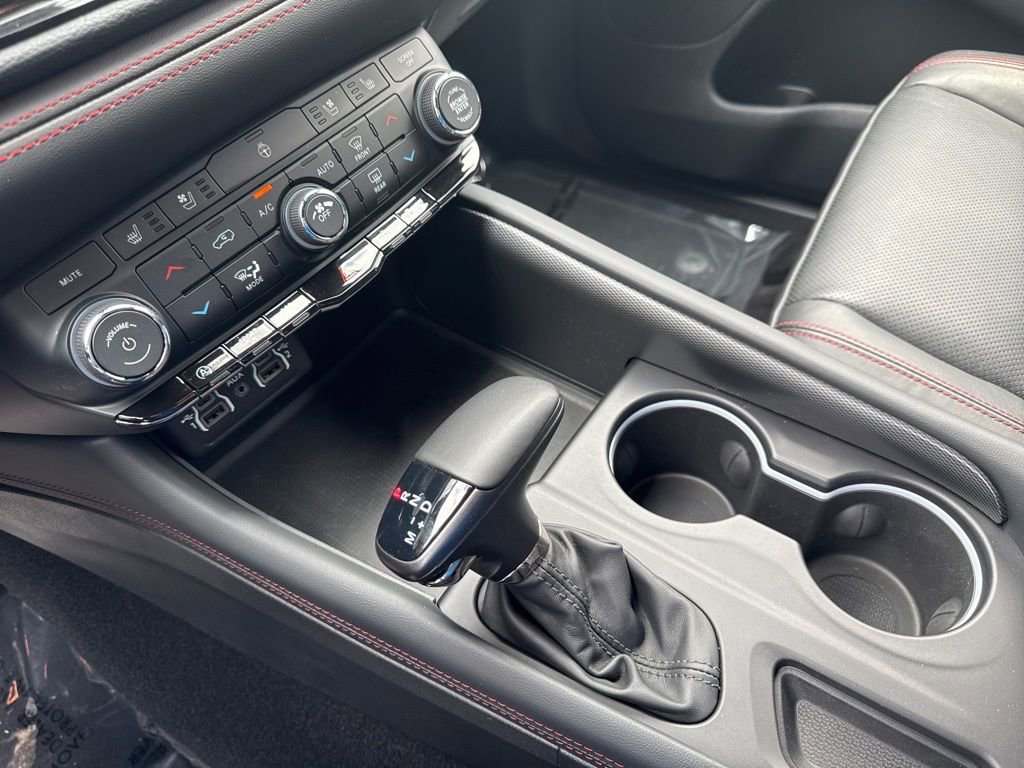 Used 2024 Dodge Durango GT AWD/4WD image 36
