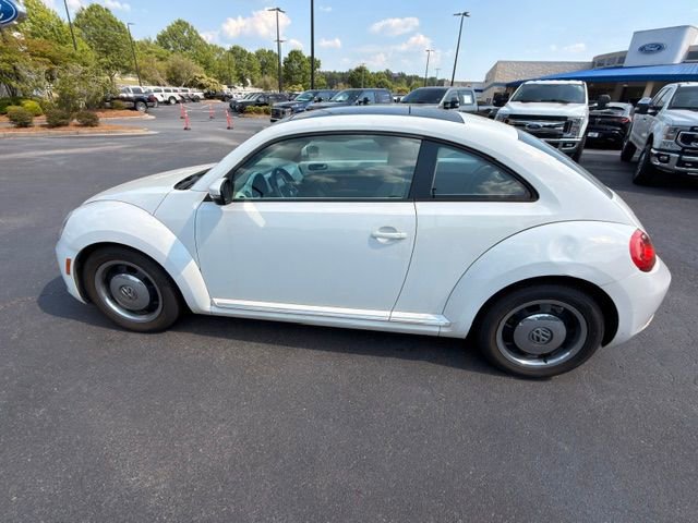 Used 2013 Volkswagen Beetle 2.5 FWD image 9