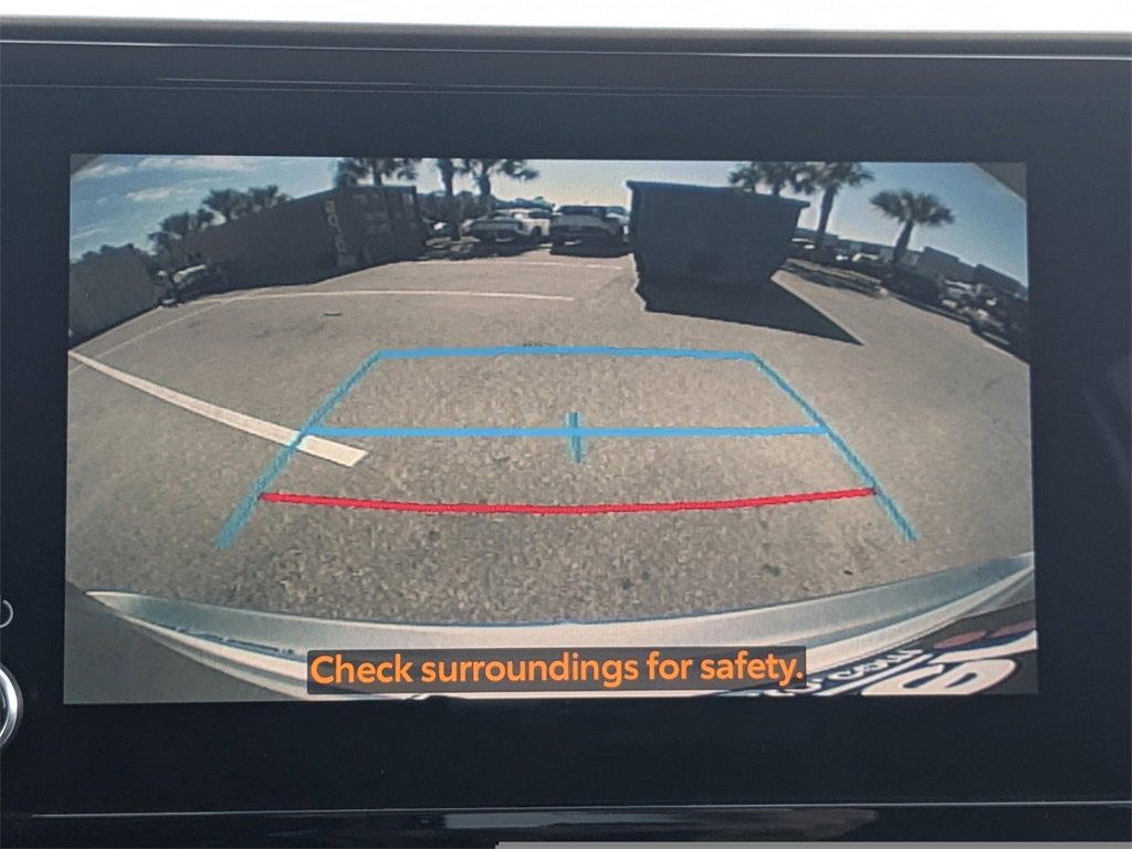 Used 2023 Toyota Highlander LE image 26