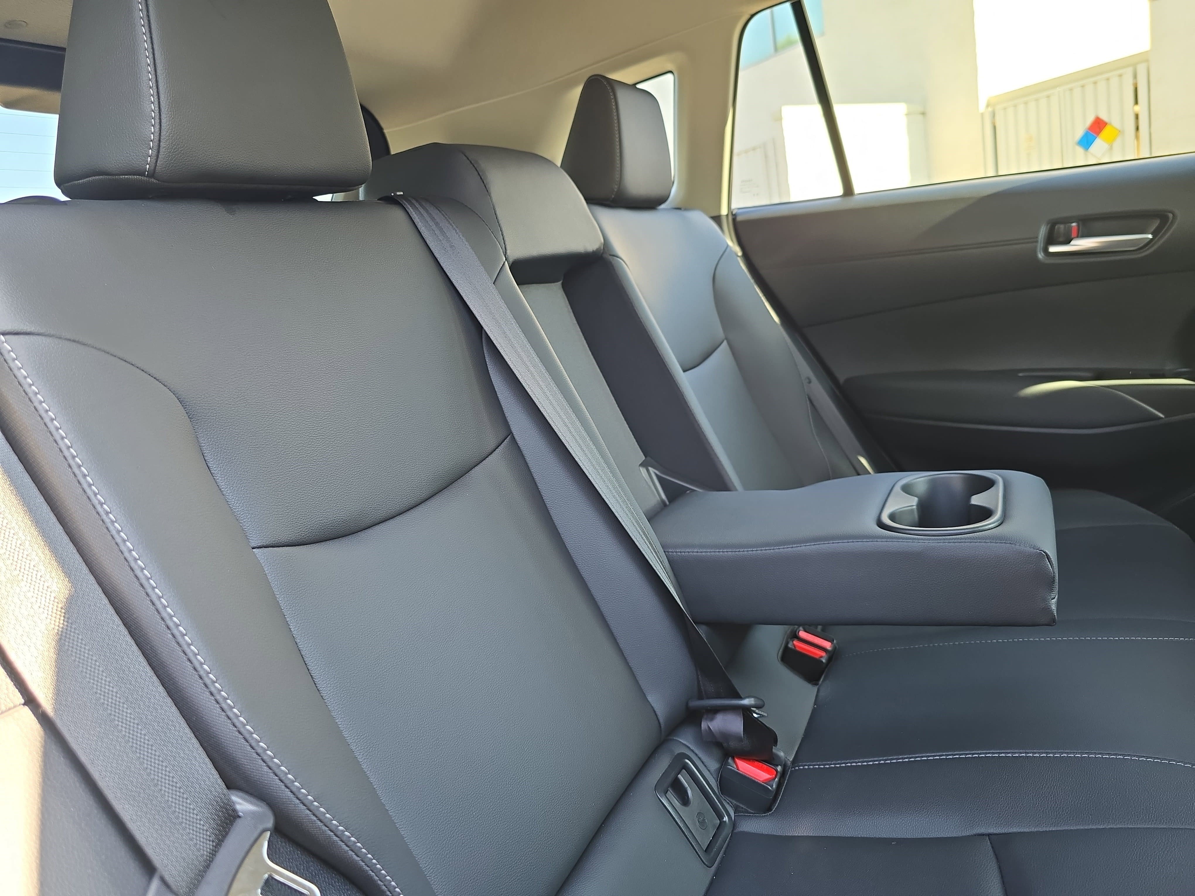 Used 2025 Toyota Corolla Cross XLE w/ Convenience Package image 12