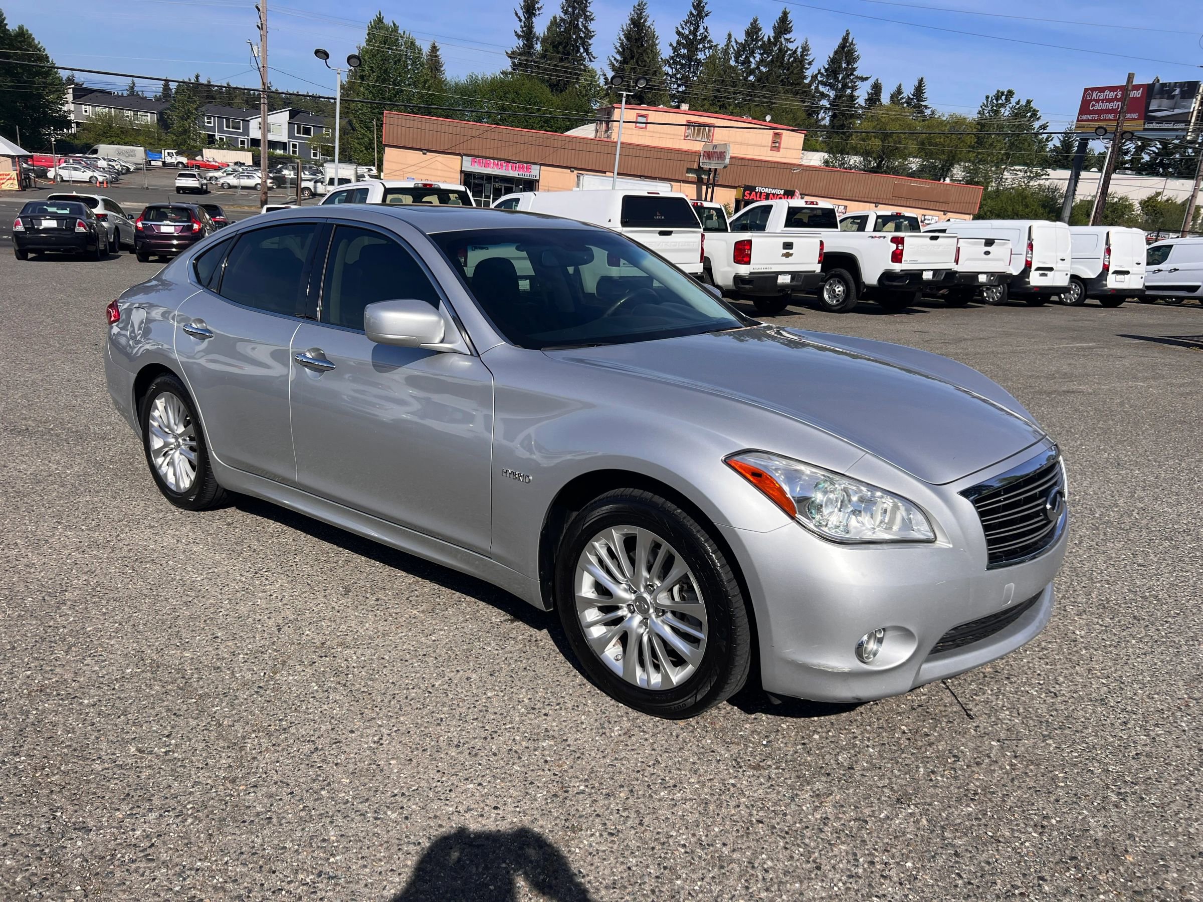 Used 2012 INFINITI M35 w/ Deluxe Touring Pkg RWD image 3