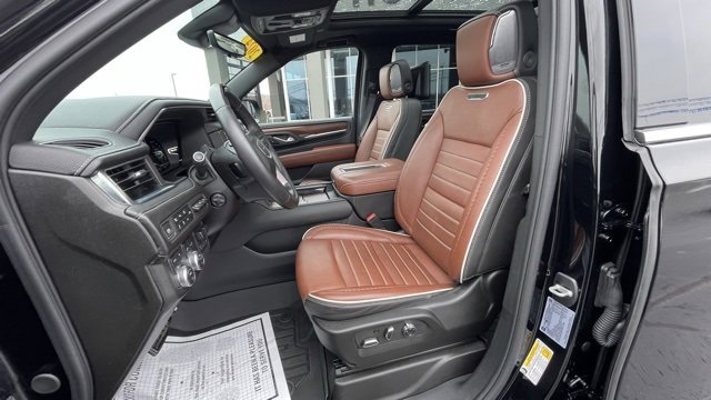 Used 2024 GMC Yukon XL Denali Ultimate image 12