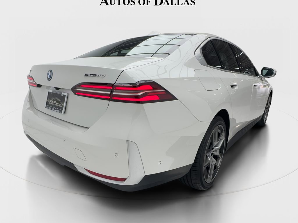 Used 2024 BMW i5 eDrive40i RWD image 7