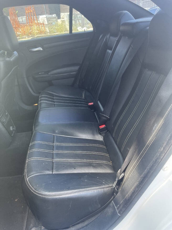Used 2014 Chrysler 300 S AWD/4WD image 11