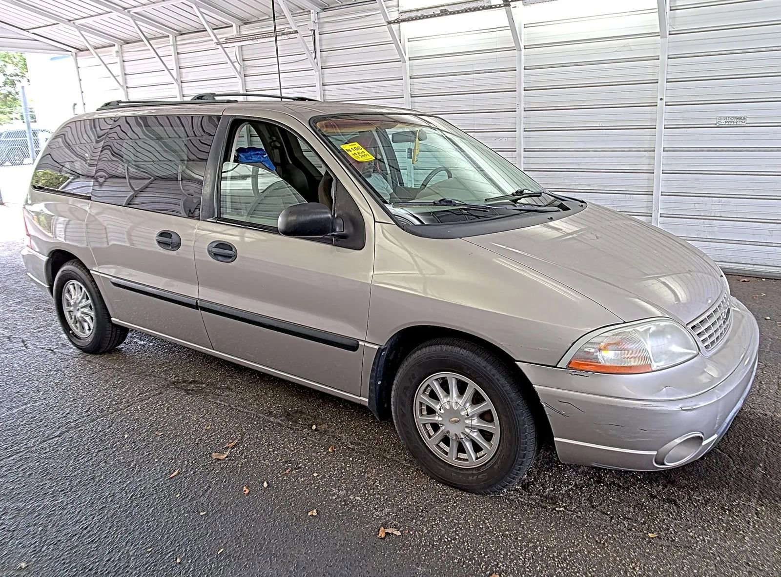 Used 2003 Ford Windstar LX FWD image 2