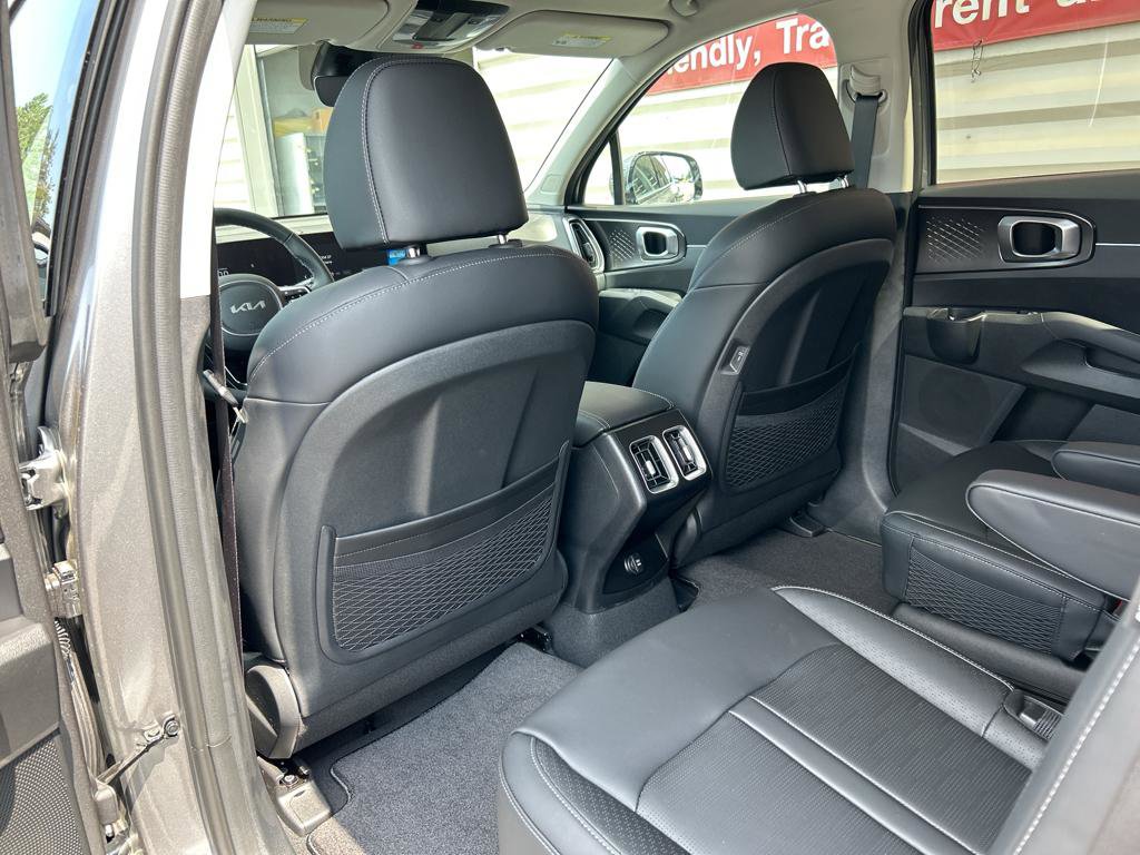 New 2025 Kia Sorento EX image 14