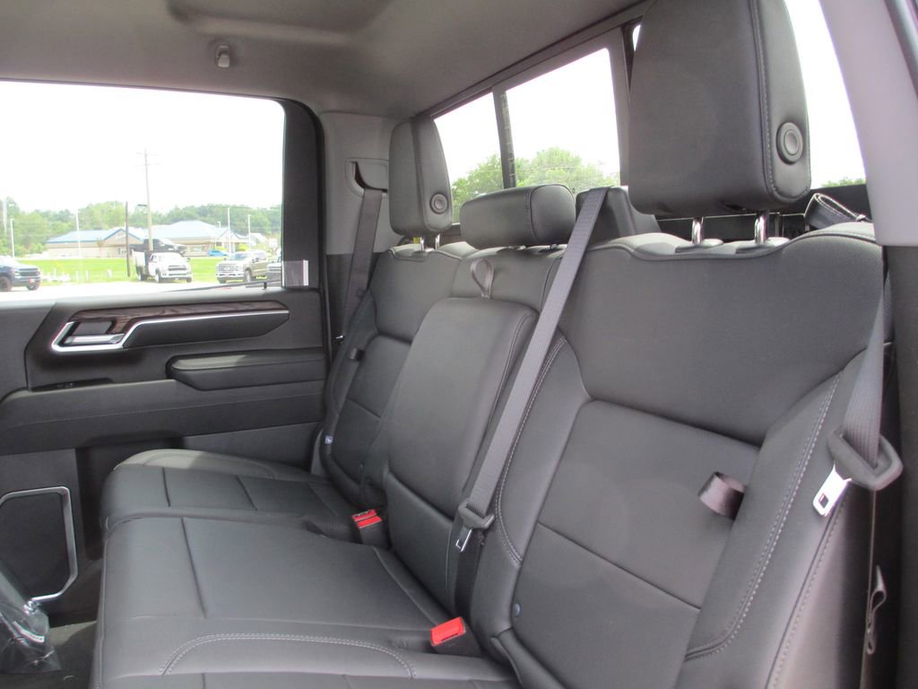 New 2026 GMC Sierra 2500 SLT w/ SLT Premium Package AWD/4WD image 14