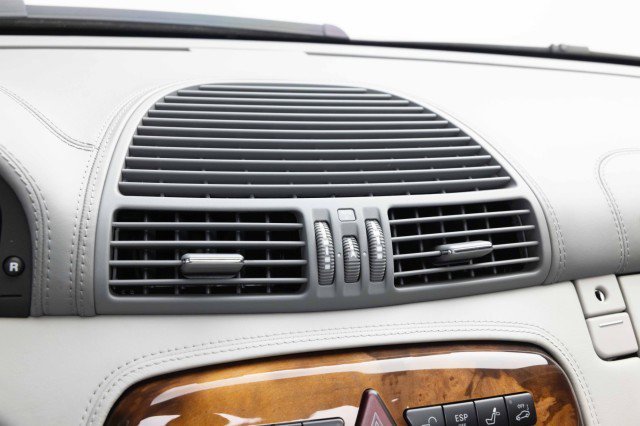 Used 2005 Mercedes-Benz CL 65 AMG image 36