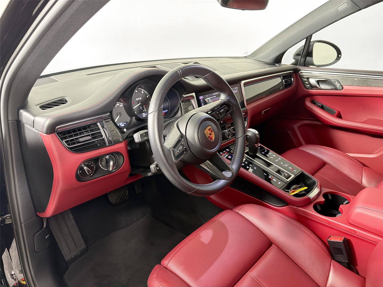 Certified 2023 Porsche Macan GTS AWD/4WD image 4