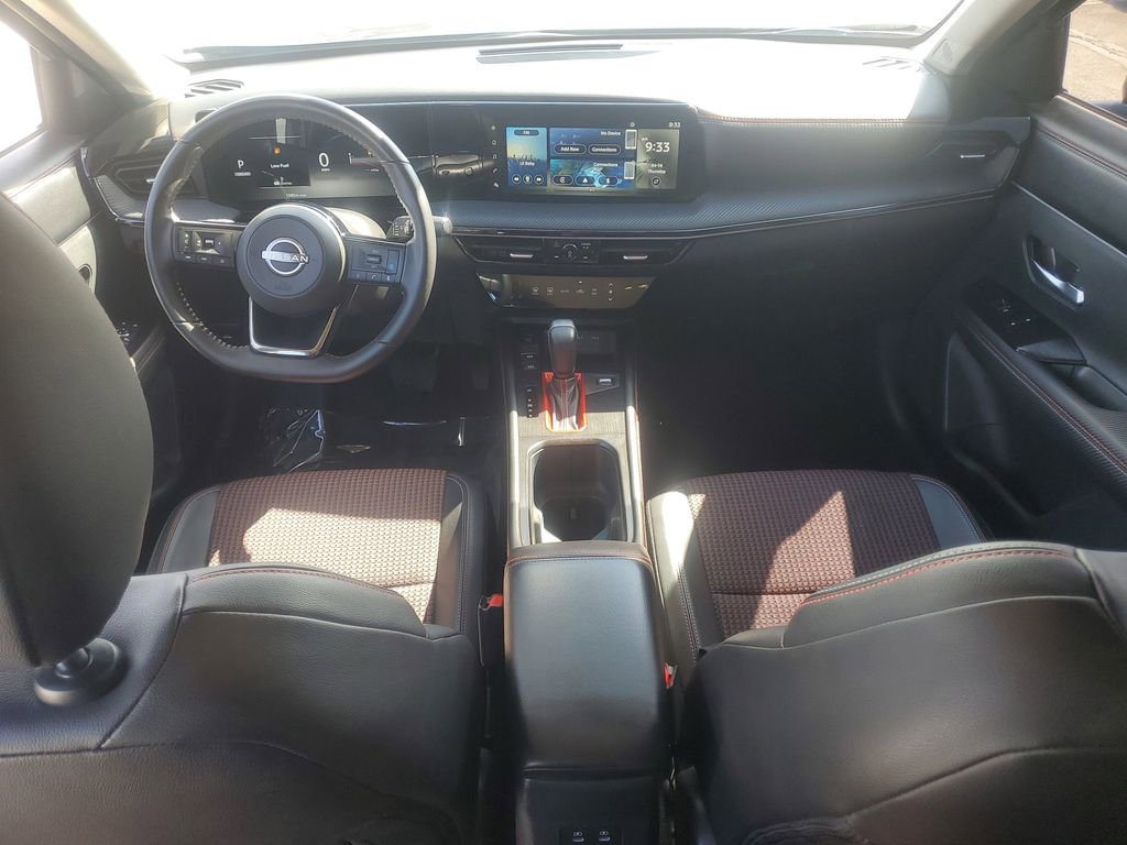 Used 2025 Nissan Kicks SR FWD image 16