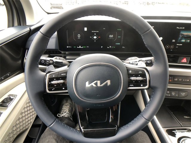 New 2026 Kia Carnival SX w/ SX Dark Edition Package image 14