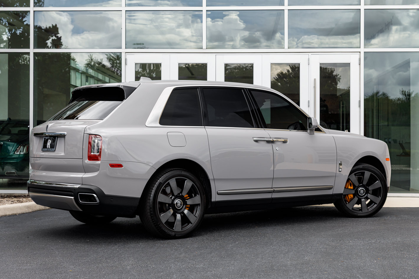 Certified 2024 Rolls-Royce Cullinan w/ Interior Detailing Package AWD/4WD image 17