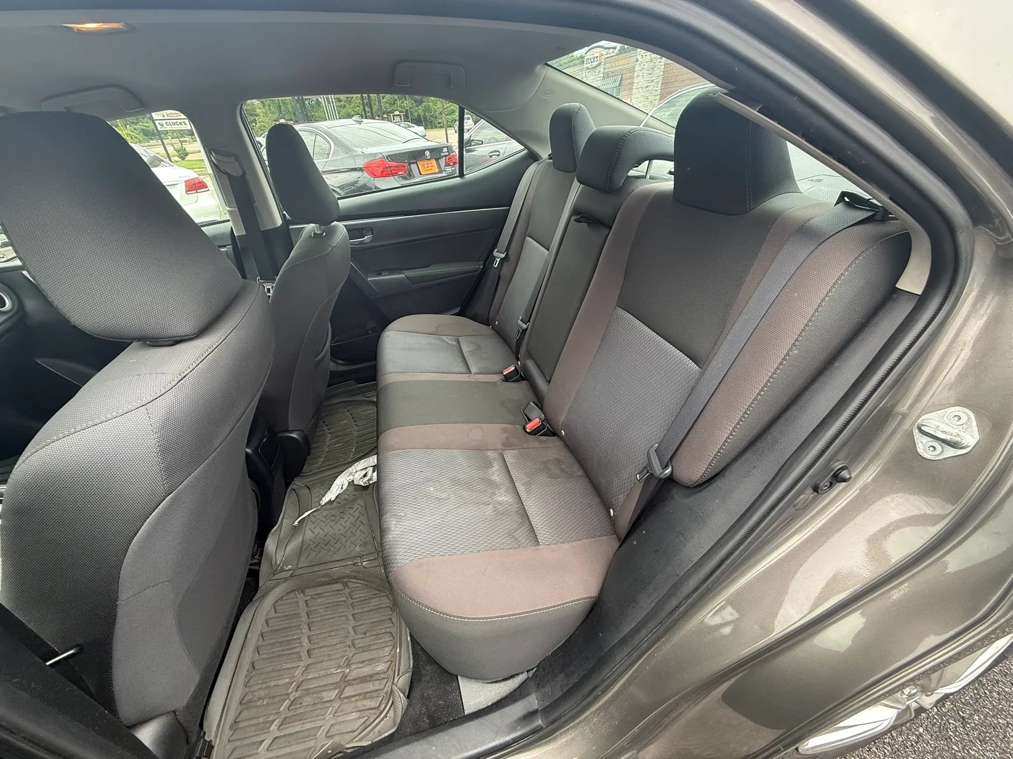 Used 2017 Toyota Corolla LE w/ Carpet Mat Package (TMS) FWD image 11