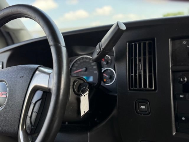Used 2019 GMC Savana 3500 w/ Driver Convenience Package RWD image 12