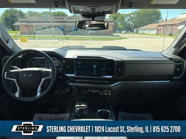 Used 2022 Chevrolet Silverado 1500 LT Trail Boss w/ LT Trail Boss Premium Package AWD/4WD image 9