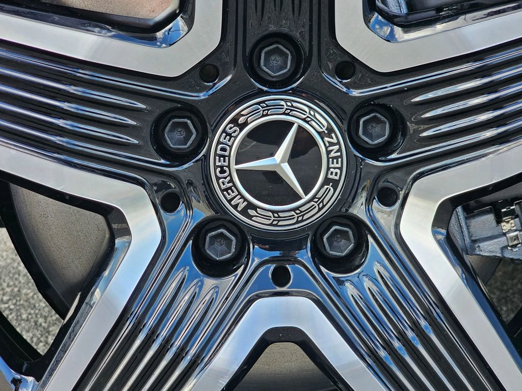 Used 2026 Mercedes-Benz GLC 300 image 11