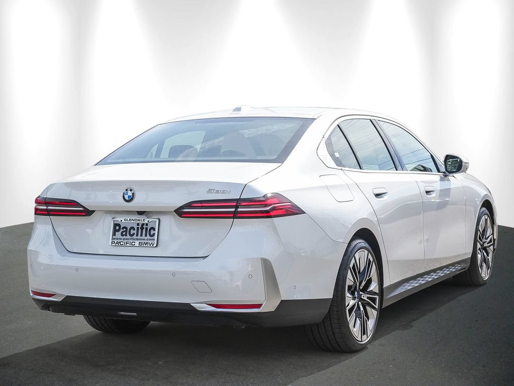 Used 2026 BMW 530i RWD image 6