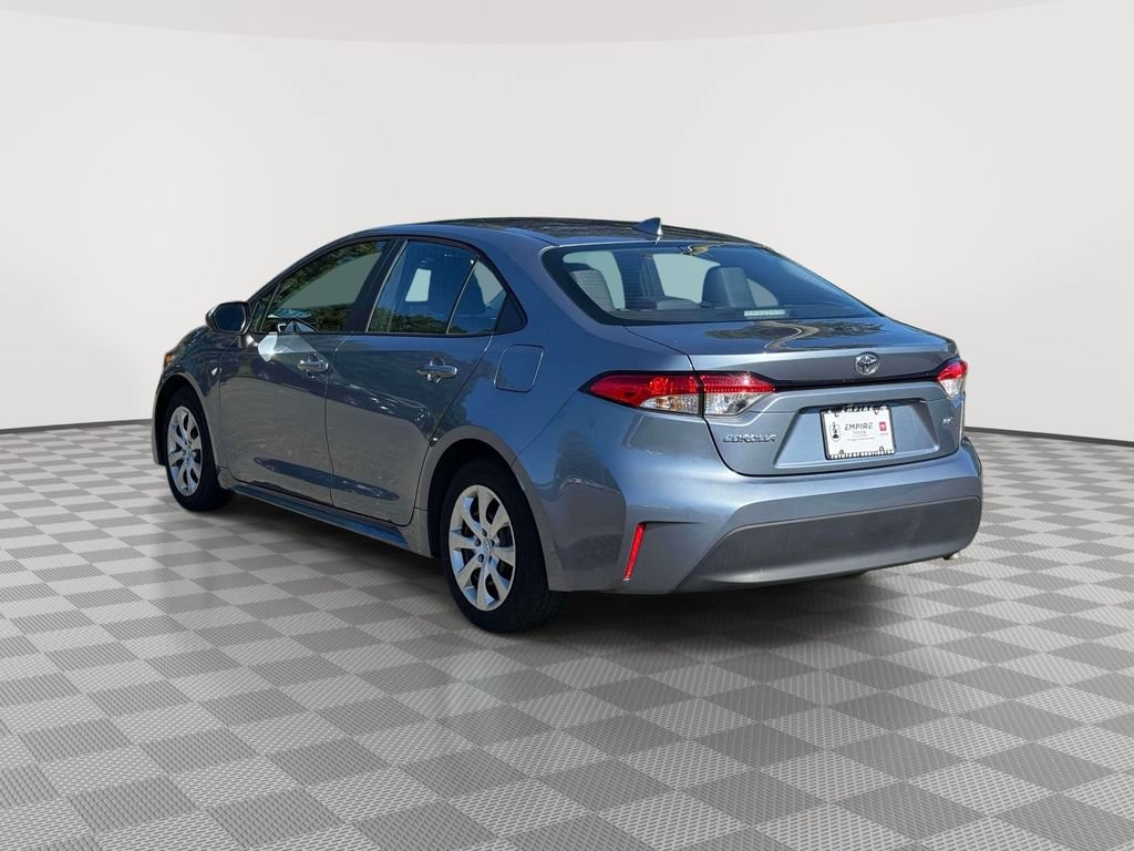 Used 2025 Toyota Corolla LE FWD image 5