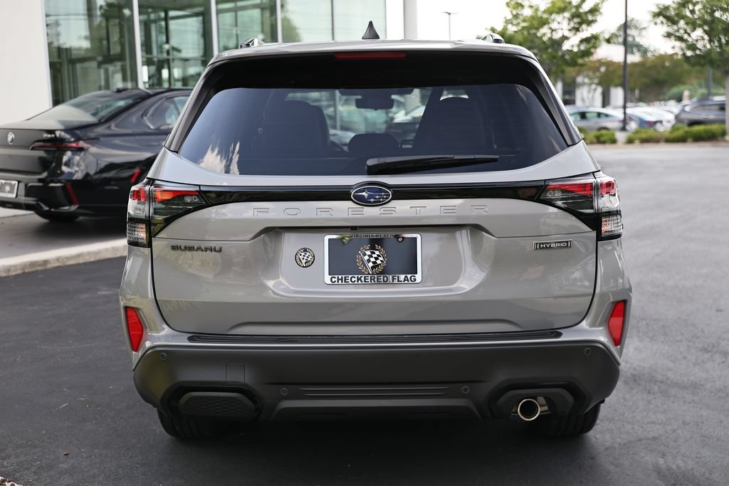 Used 2025 Subaru Forester Touring AWD/4WD image 9