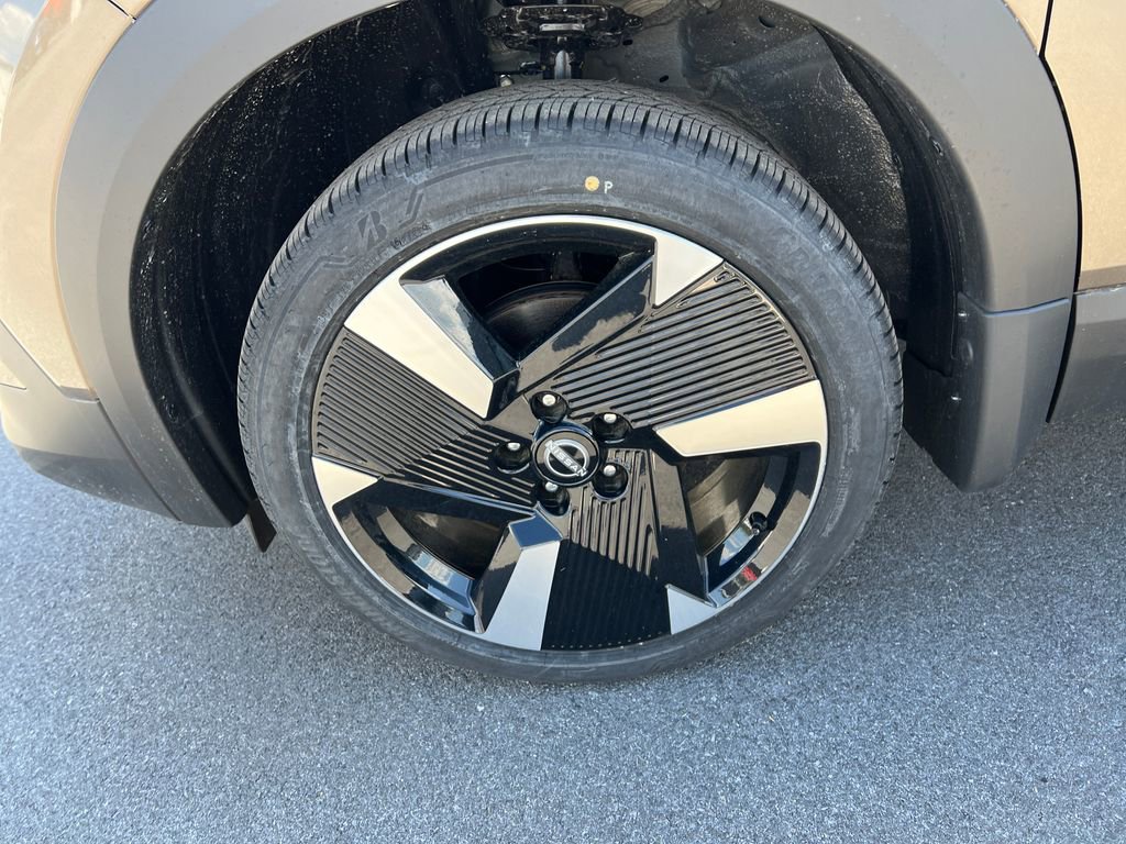 New 2026 Nissan Kicks SR w/ Cold Weather Package AWD/4WD image 12