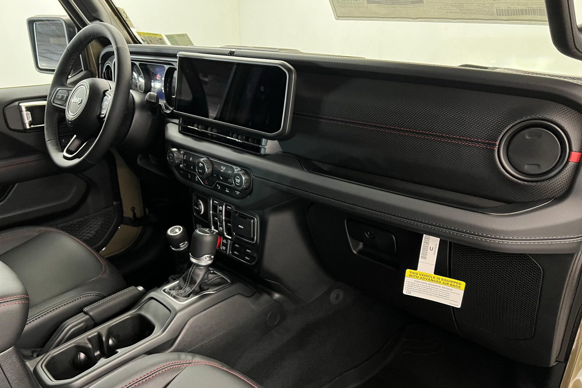 New 2025 Jeep Gladiator Rubicon AWD/4WD image 23