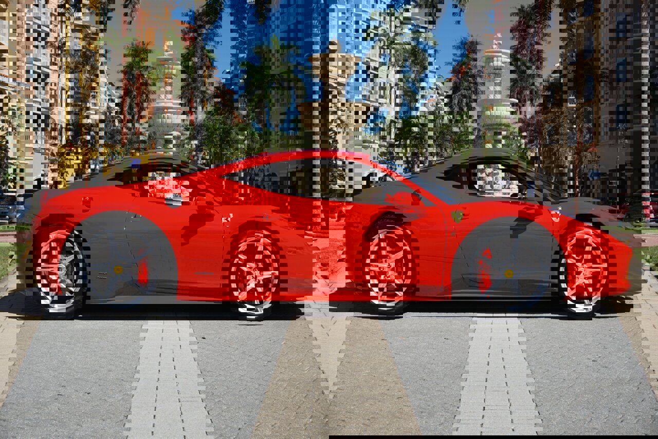 Used 2013 Ferrari 458 Italia Coupe image 3