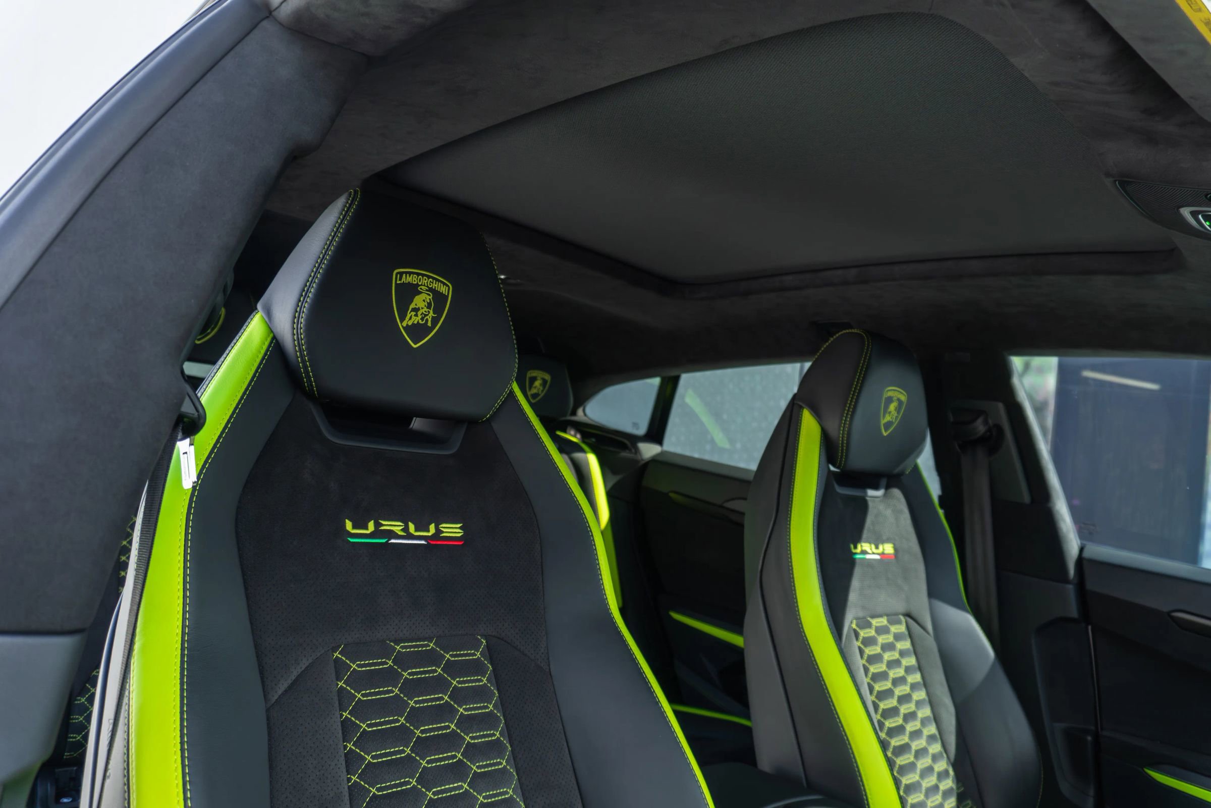 Used 2022 Lamborghini Urus image 51