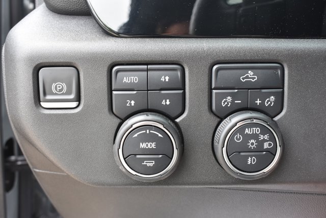 Used 2024 Chevrolet Silverado 1500 LT Trail Boss w/ Convenience Package II image 32