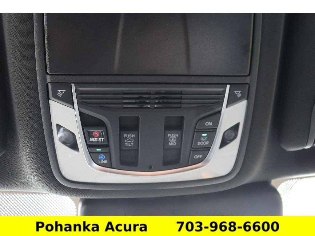 Certified 2025 Acura RDX SH-AWD image 18