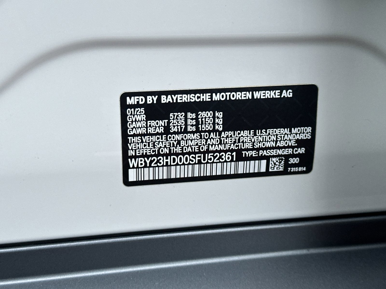 Used 2025 BMW i4 eDrive40 w/ Driving Assistance Package image 27