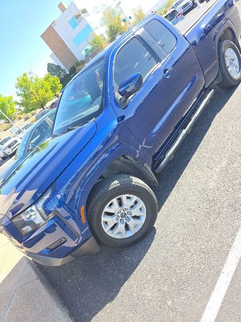 Used 2023 Nissan Frontier SV w/ Technology Package RWD image 1