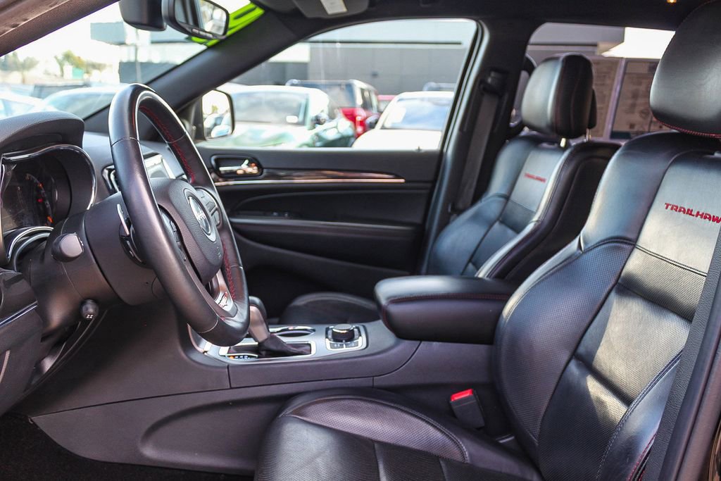 Used 2019 Jeep Grand Cherokee Trailhawk w/ Trailhawk Luxury Group image 22