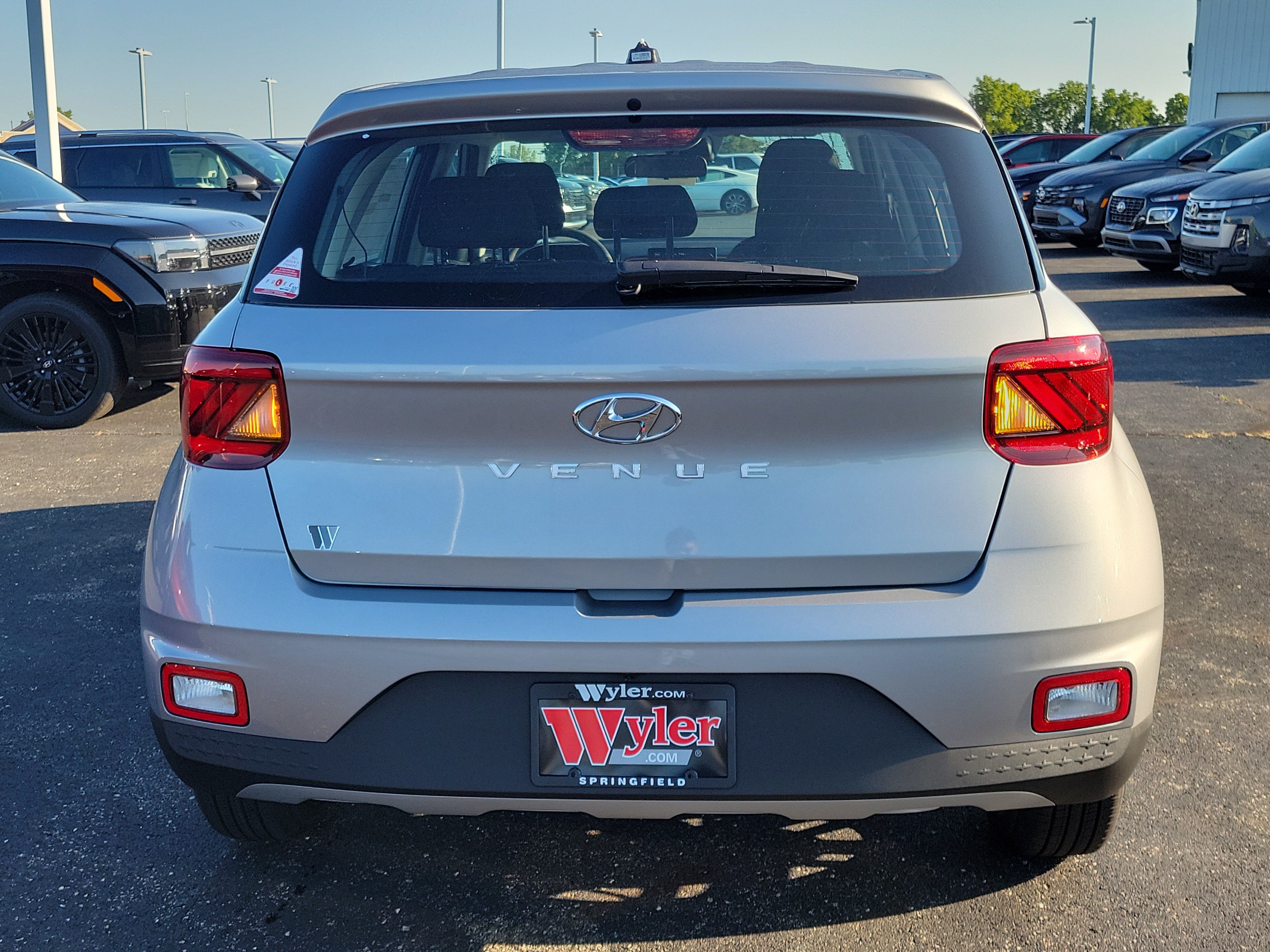 New 2026 Hyundai Venue SE FWD image 4